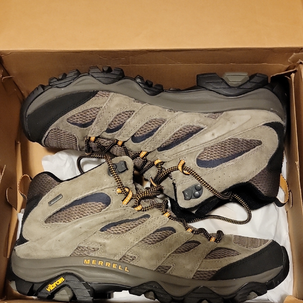 Merrell Hiking Boots - Brown and Black